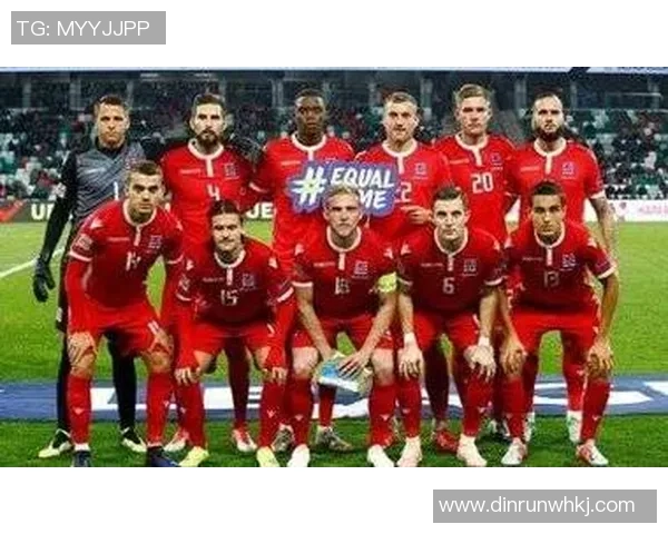 克里斯蒂安桑德与布兰的激烈对决展现足球魅力与战术博弈 克里斯蒂安桑德与布兰的激烈对决展现足球魅力与战术博弈